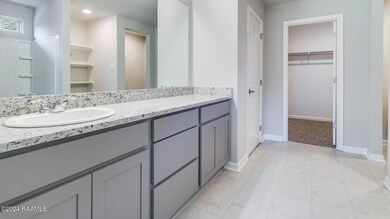 218 Hadley 4