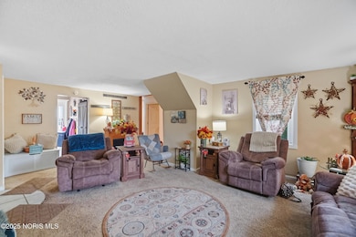 1301 Fishlock Ave, Findlay, OH 45840 - photo 7