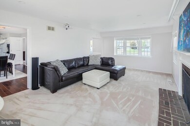 13202 Memory Ln, Fairfax, VA 22033 - photo 5