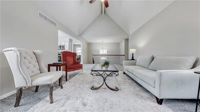 523 N Jefferson St, Raymore, MO 64083 - photo 6