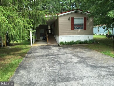 1160 Leisure Dr, Chambersburg, PA 17202 - photo 2