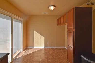 1217 Harvey Dr, Wichita Falls, TX 76302 - photo 5