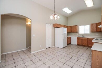 615 E Dora Cir, Mesa, AZ 85203 - photo 4