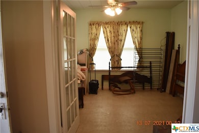 245 N Grant Ave, New Braunfels, TX 78130 - photo 4