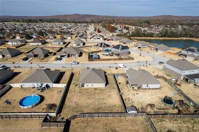 899 Maddy St, Elkins, AR 72727 - photo 6