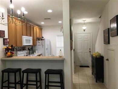 Breakfast Bar and Dining Area
