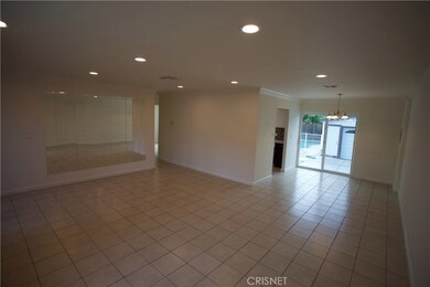 22111 Viscanio Rd, Woodland Hills, CA 91364 - photo 7