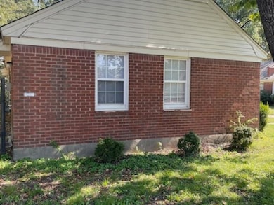 View of home's exterior