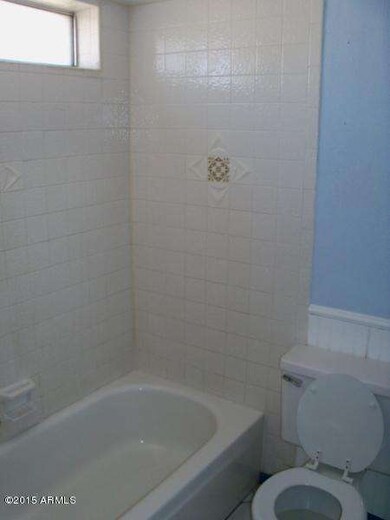 garnet bathroom 2