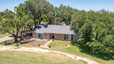 716 W 3rd St, Eddy, TX 76524 - photo 4