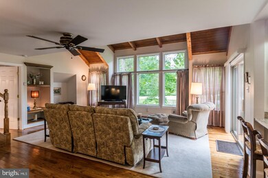 26 Indian Run Ln, Berkeley Springs, WV 25411 - photo 5