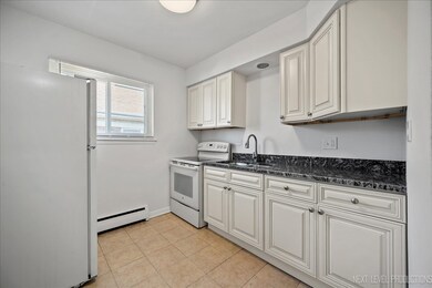 627 S Blanchard St unit B2, Wheaton, IL 60187 - photo 4