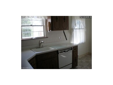 Eat-in kitchen