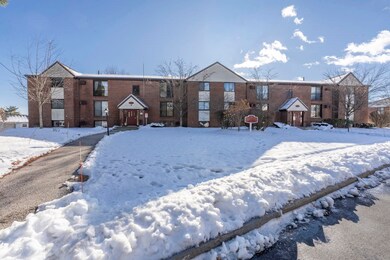 12 English Village Rd unit 201, Manchester, NH 03102 - photo 6