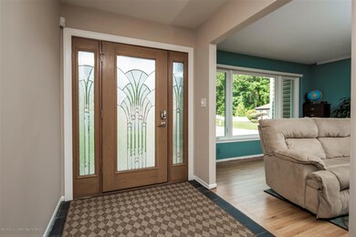 11 Spradley Foyer
