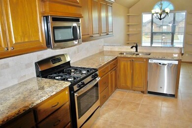 7049 Cherokee Crossing W, Warr Acres, OK 73132 - photo 7