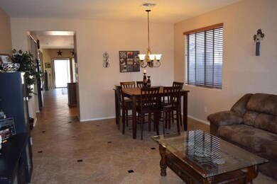 FORMAL DINING
