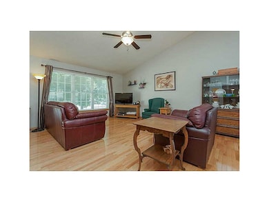 1408 Wolf Dr NW, Cedar Rapids, IA 52405 - photo 4