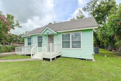 8106 Melrose St, Houston, TX 77022 - photo 5