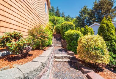 210SeaCrestWay (3)