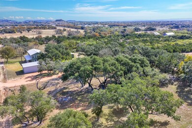 71 Cherry Oak St, Fredericksburg, TX 78624 - photo 2