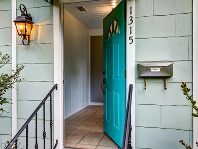 1315 Azalea Dr, Jacksonville, FL 32205 - photo 3