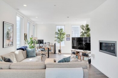 14 I St unit 5, Boston, MA 02127 - photo 3