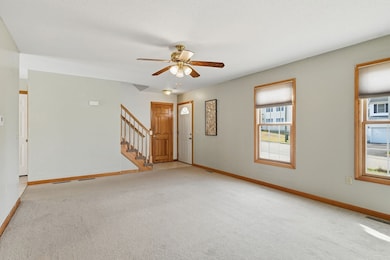 21 Lemnos Ln, Springfield, MA 01119 - photo 2