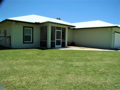 2-HOUSE-N EAST SIDE