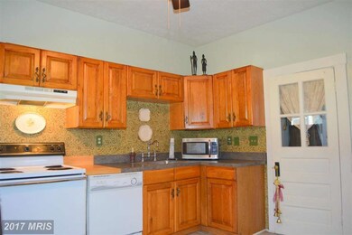 387 Crawford St, Strasburg, VA 22657 - photo 3