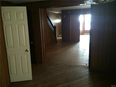 213 E Bertsch St, Lansford, PA 18232 - photo 2