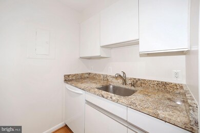 The Gibson unit 901, Washington, DC 20037 - photo 7