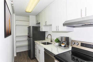 Camelot unit 506, Honolulu, HI 96822 - photo 5