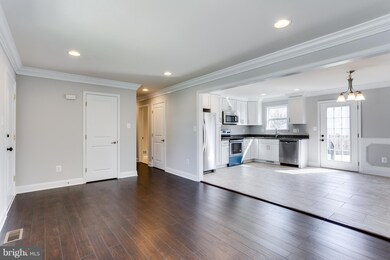 8403 Cypress St, Laurel, MD 20707 - photo 5