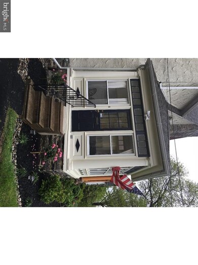 207 W Plumstead Ave, Lansdowne, PA 19050 - photo 2