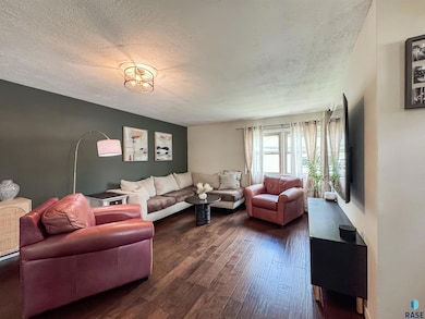 3205 E 18th St, Sioux Falls, SD 57103 - photo 4