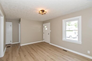 114 N 4th Ave, Beech Grove, IN 46107 - photo 4