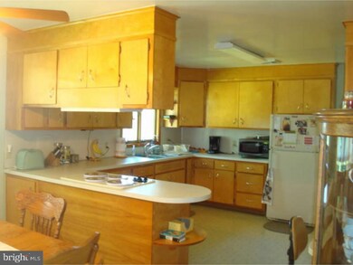 1348 W Campbell Rd, Green Lane, PA 18054 - photo 7