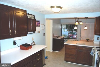 9602 Basket Ring Rd, Columbia, MD 21045 - photo 5