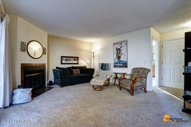 3031 Lois Dr unit 304, Anchorage, AK 99517 - photo 3