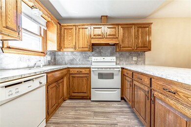 905 W Linden St, Rogers, AR 72756 - photo 2