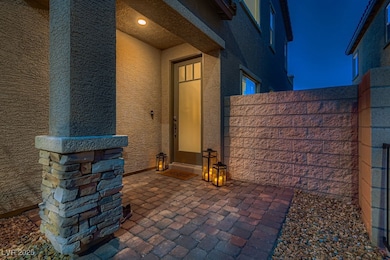 10200 Skye Castle Dr, Las Vegas, NV 89166 - photo 3