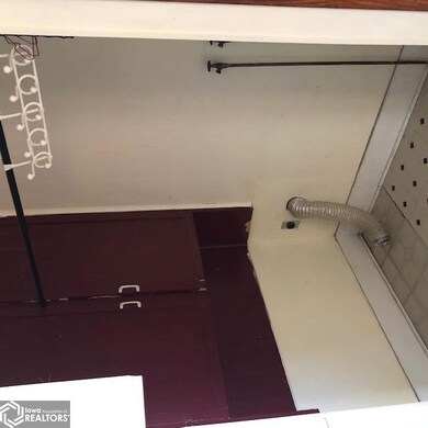 318 E Cass St, Osceola, IA 50213 - photo 7