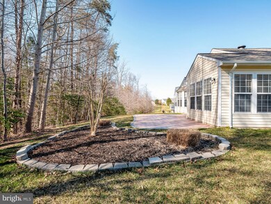 16088 Dancing Leaf Place, Dumfries, VA 22025 - photo 4