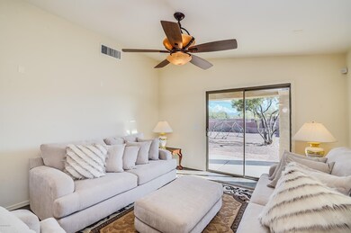 East Weeping Willow Drive_9