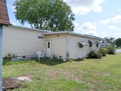 5341 Flint St, Zephyrhills, FL 33542 - photo 4