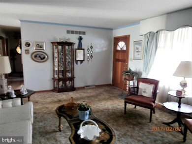 10997 Horseshoe Dr, Frederick, MD 21701 - photo 5