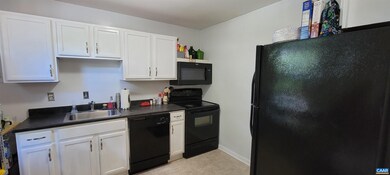 1311 Villa Way unit B, Charlottesville, VA 22903 - photo 5
