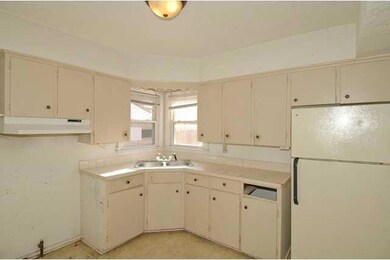 2619 E 24th St, Des Moines, IA 50317 - photo 5