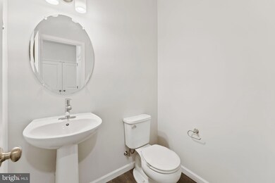 242 Honey Ln, Norristown, PA 19401 - photo 7